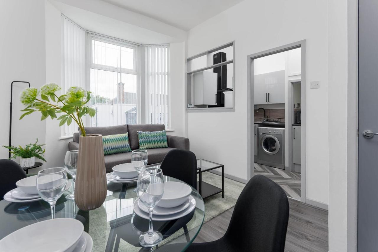 Newly Renovated Apartments In Liverpool - Extended Stay ภายนอก รูปภาพ
