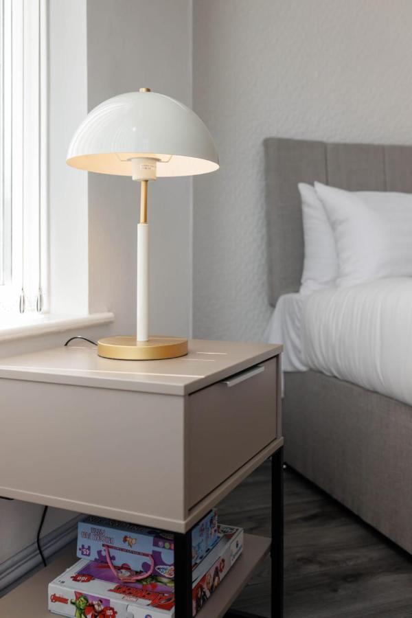 Newly Renovated Apartments In Liverpool - Extended Stay ภายนอก รูปภาพ