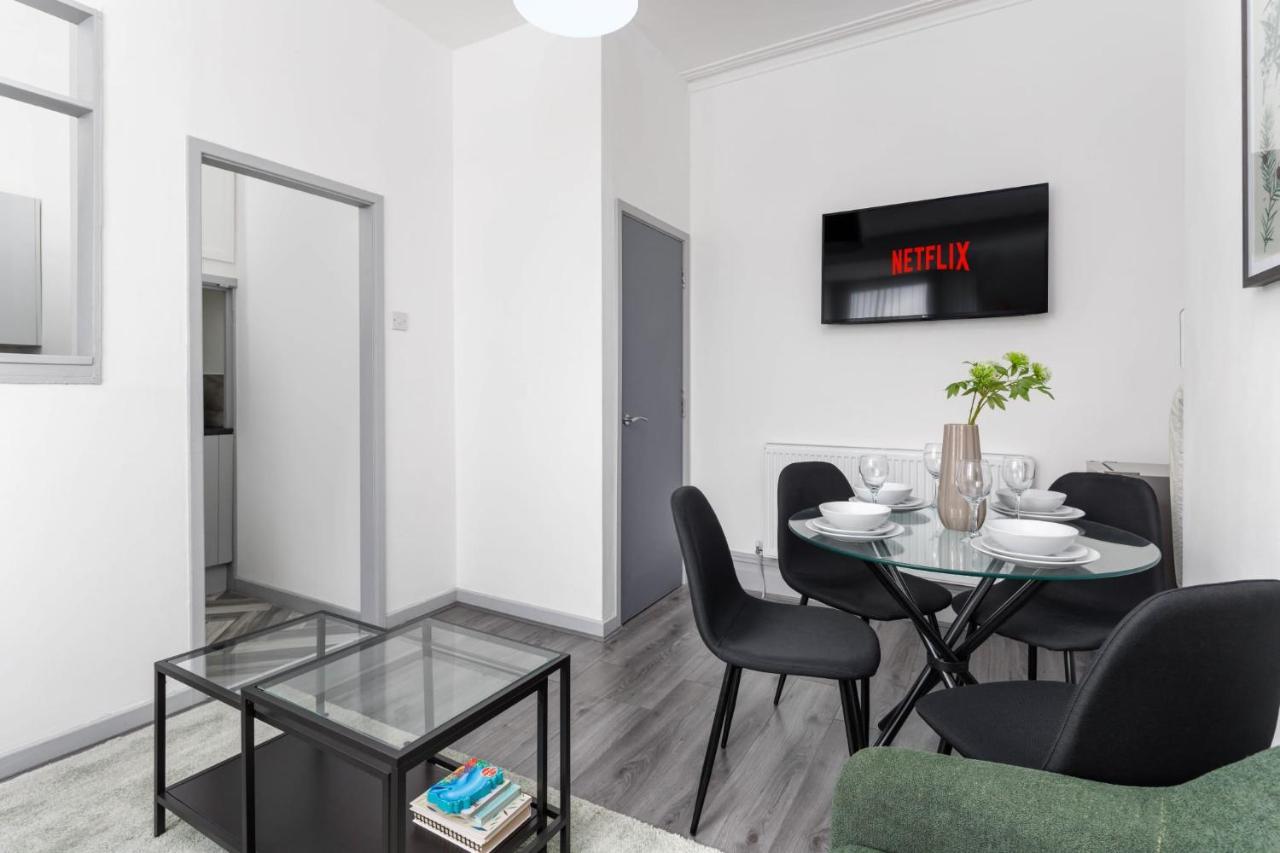Newly Renovated Apartments In Liverpool - Extended Stay ภายนอก รูปภาพ