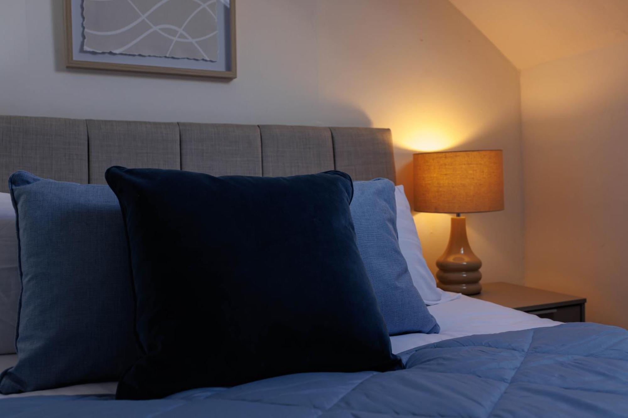 Newly Renovated Apartments In Liverpool - Extended Stay ภายนอก รูปภาพ