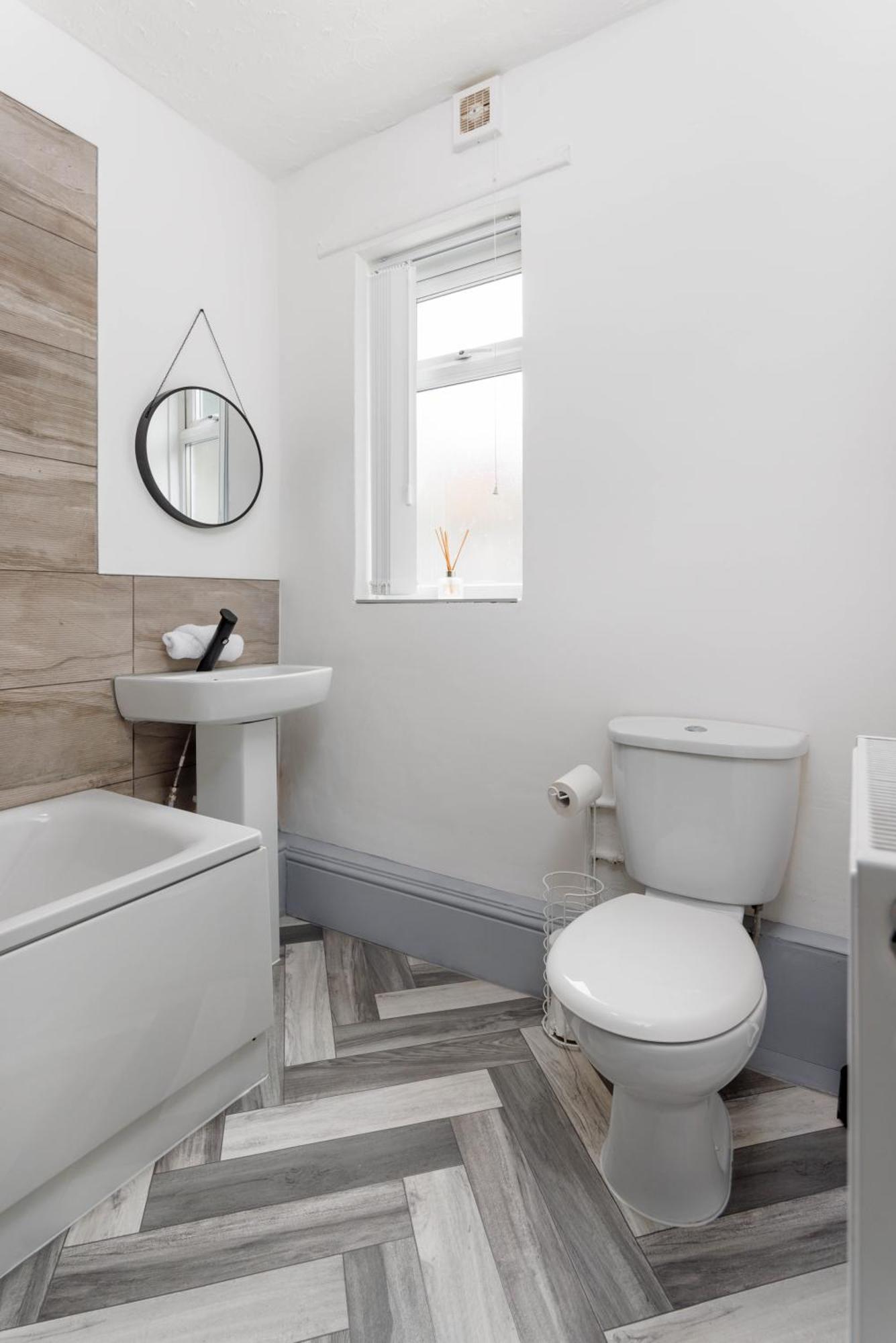 Newly Renovated Apartments In Liverpool - Extended Stay ภายนอก รูปภาพ