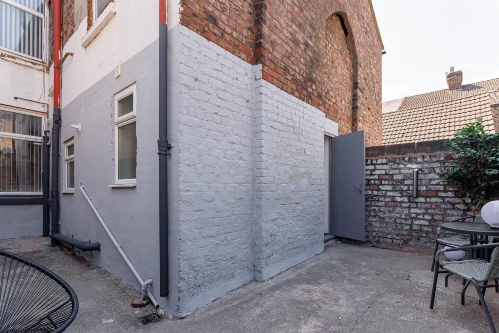 Newly Renovated Apartments In Liverpool - Extended Stay ภายนอก รูปภาพ