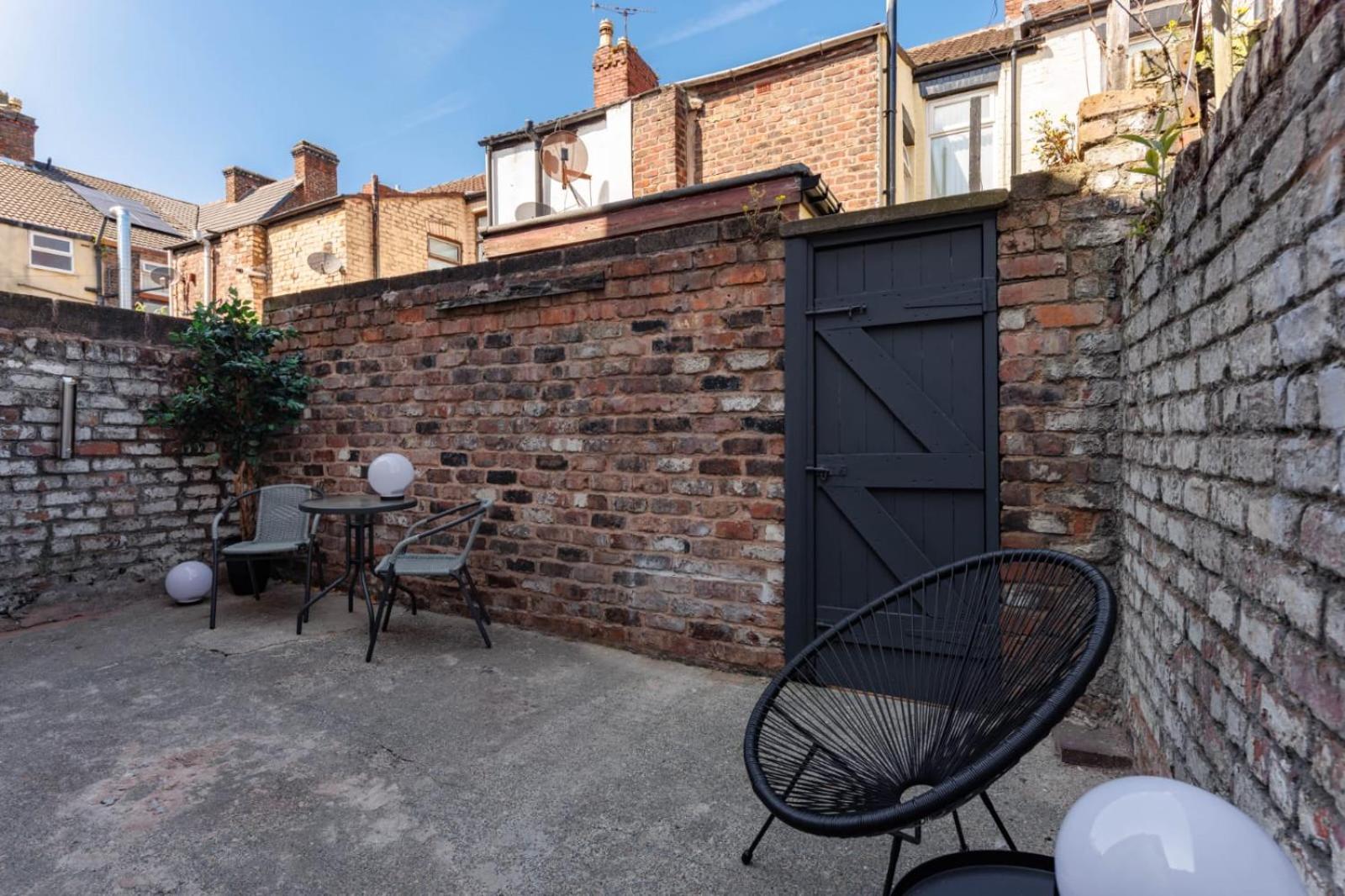 Newly Renovated Apartments In Liverpool - Extended Stay ภายนอก รูปภาพ